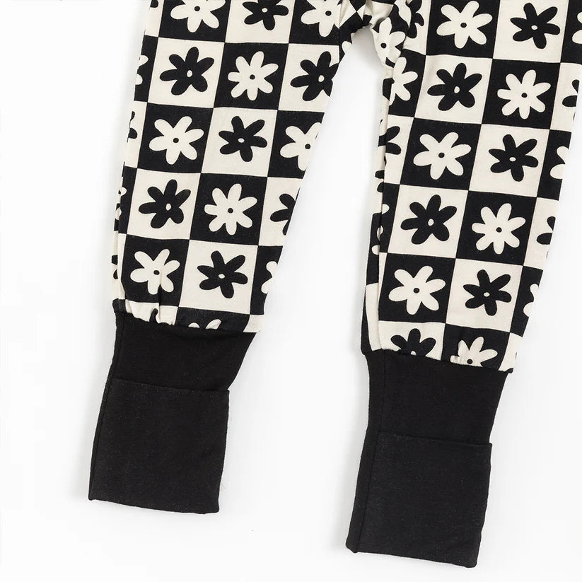 River & Ray Co. Bamboo Sleeper | Rylie's Daisy Checkered